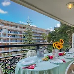 Garden View Daturas - Happy Rentals